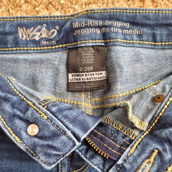 Blue Denim Mid-Rise Shorts - Picture 3 of 3